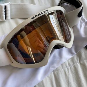 Women’s oakley ski goggles